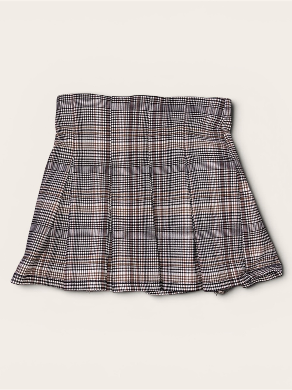 Fashion Nova High-Waist Plaid Pleated Skater Mini in Black and Tan